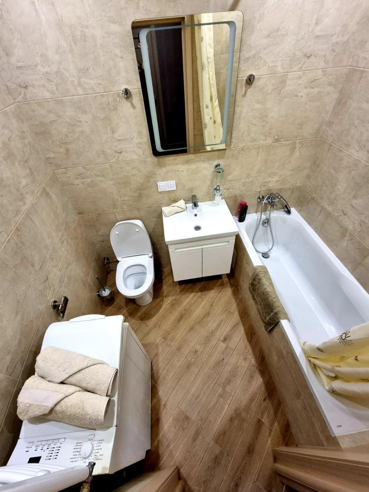 Яровиця Люкс Luck Exteriér fotografie